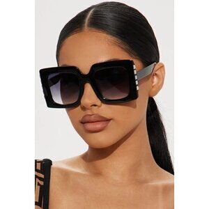 Got‎ You By My Side Sunglasses Black